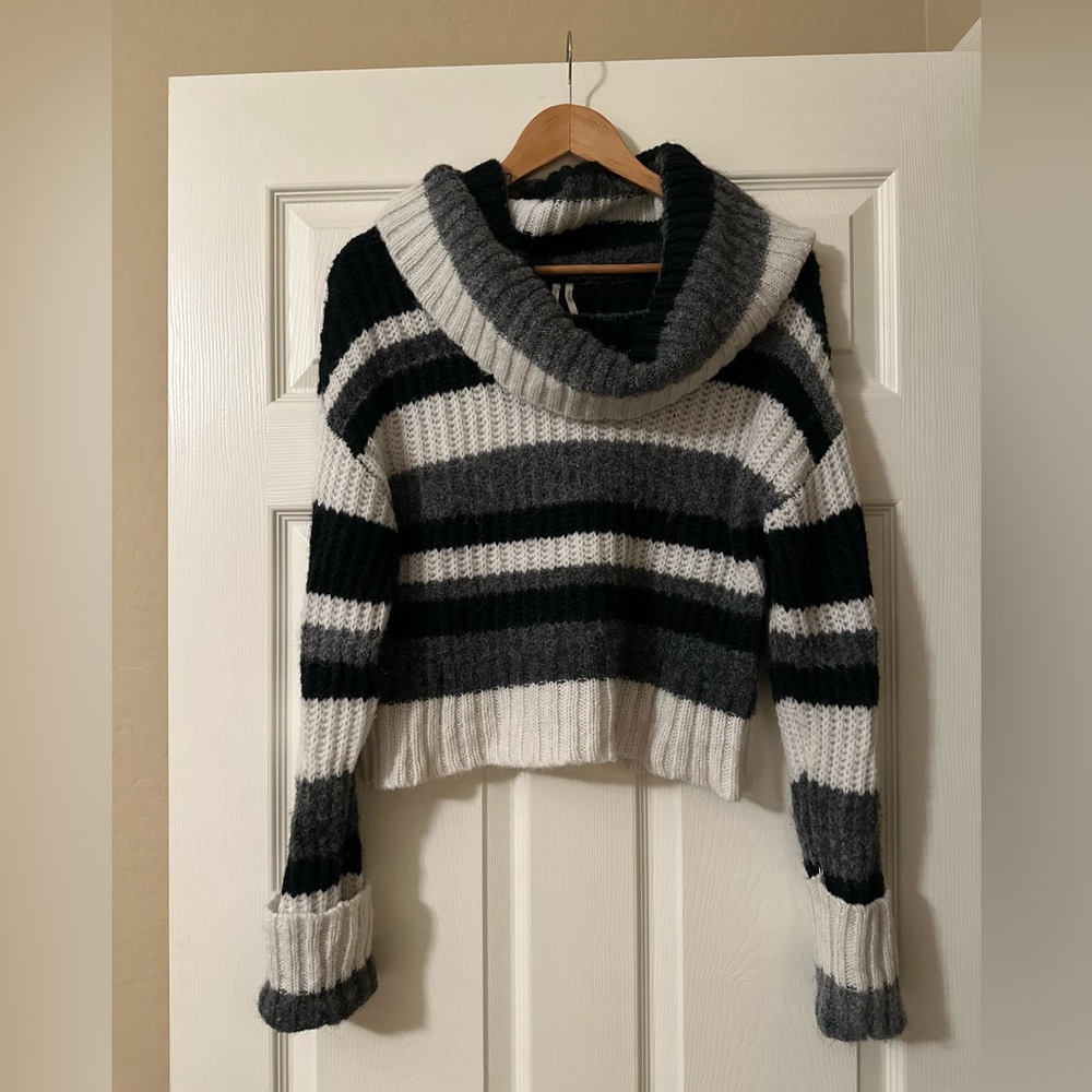 By Anthropologie Striped Turtleneck Sweater Sz Small NWOT - Picture 6 of 9
